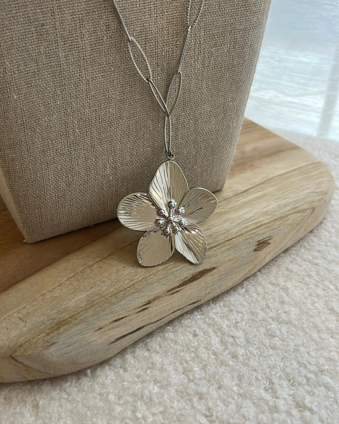 Collier LILA