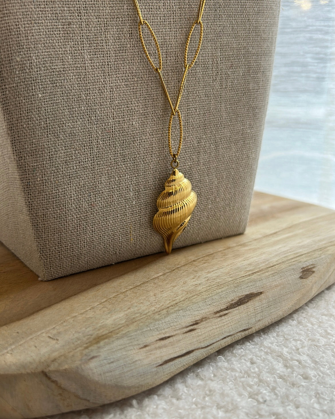 Collier ALMA